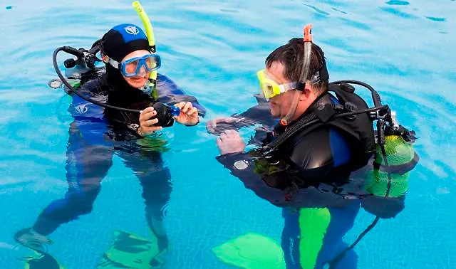 Sbh宁静海岸海滩度假酒店 4* 科斯塔卡玛